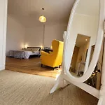 Madeleine Bed & Breakfast 4*