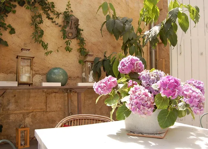 Oda ve Kahvaltı Madeleine 4*