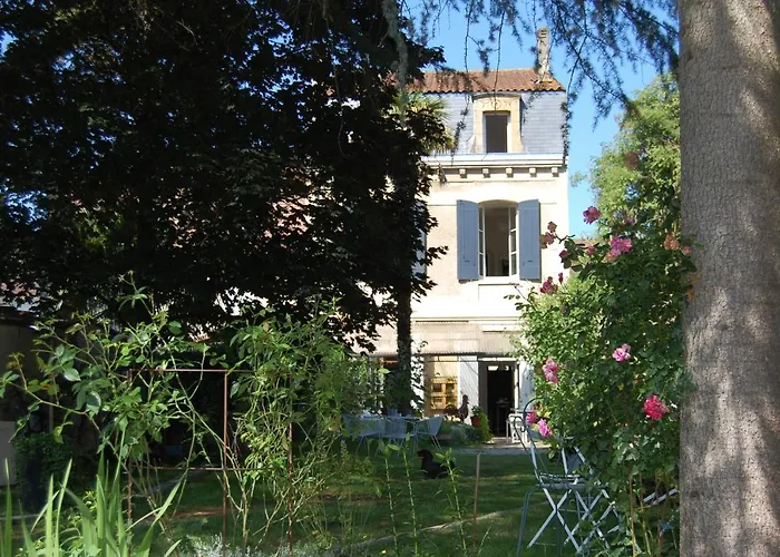 Oda ve Kahvaltı Madeleine 4*