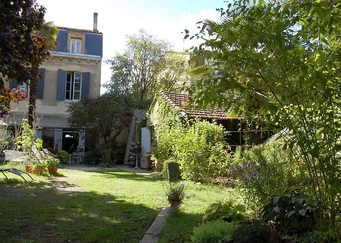 Madeleine Bed and Breakfast Μπερζεράκ