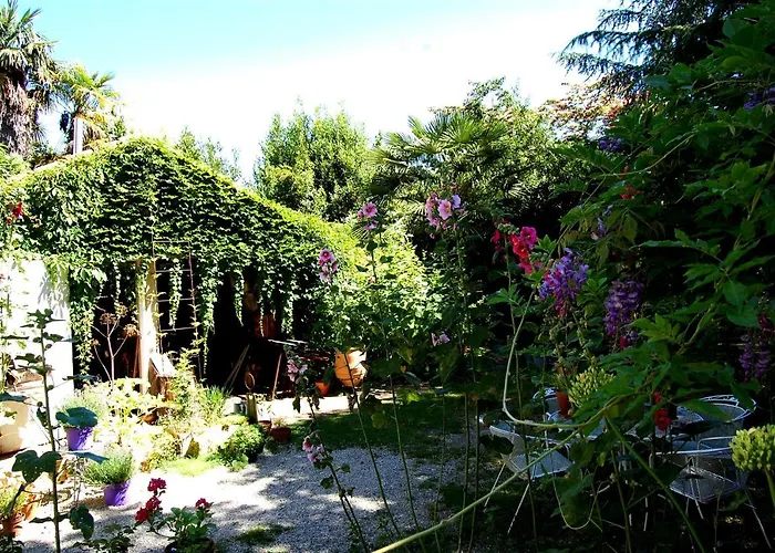 Bed and Breakfast Madeleine 4*