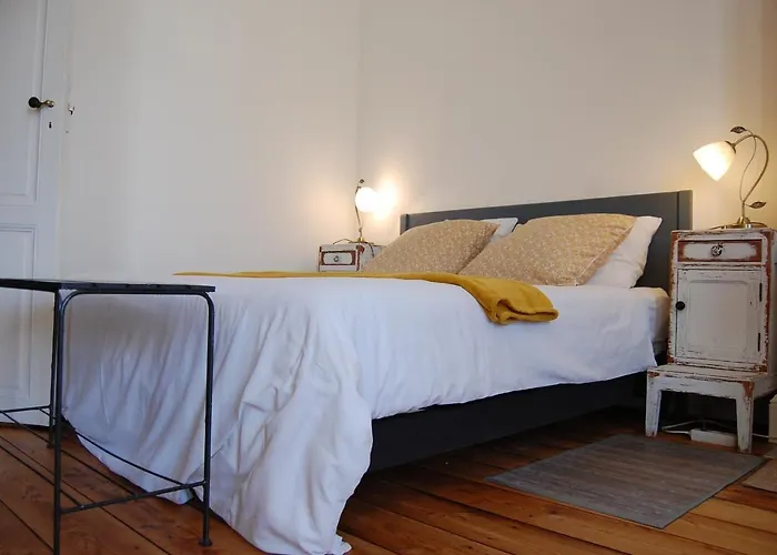 Madeleine Bed and Breakfast Μπερζεράκ